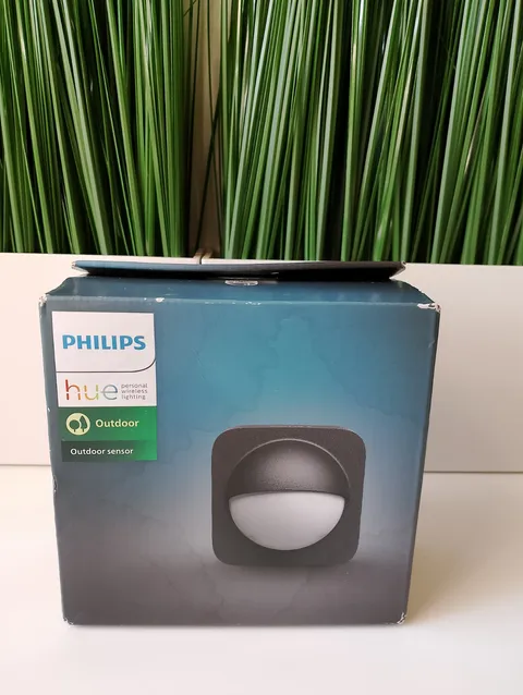 Philips Hue Dusk-to-Dawn Outdoor Motion Sensor. Box Shows Sign Of Wear!