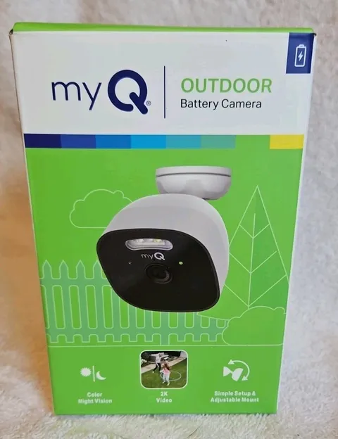MyQ Wireless Outdoor 2K All-In-One Battery Camera | 141-4326-000 | MYQ-C39VXXW