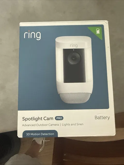 Spotlight Cam Pro White / Dual Battery 1080p Wi-Fi - NEVER USED!