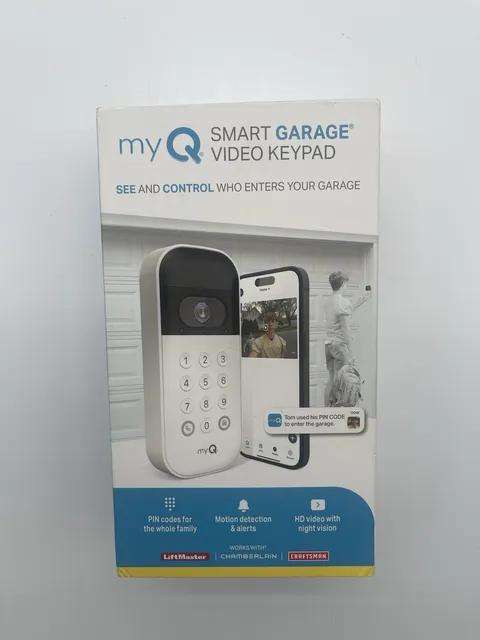 Chamberlain - MyQ Smart Garage Video Keypad Battery Operated White VKP1-MYQMC