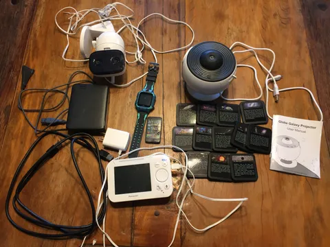 Lot of Electronics,Cameras,Globe Galaxy Projector Works,Other Items Untested