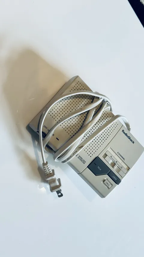 Radio Shack FM Wireless 3 Channel Intercom System - #43-490