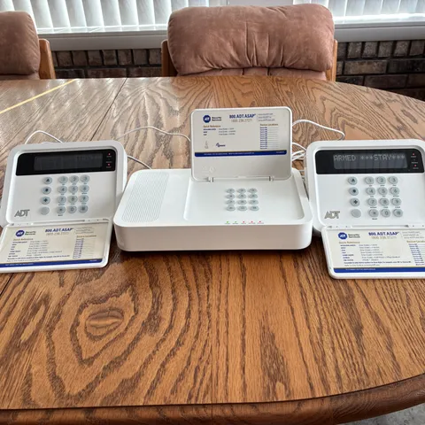 TSSCBASE AND 2 TSSC-KP ADT / HONEYWELL ALARM BASE AND PANEL TSSC SERIES