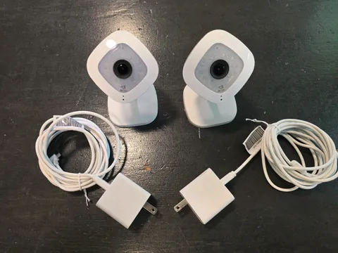 Lot Of 2 Arlo Q  1080p HD wireless Security Camera, 2-way audio/Indoor  VCM3040