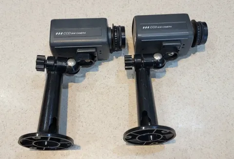 2 Focus FC3300M CCD Black & White Cameras CCTV Closed Circuit Television System 