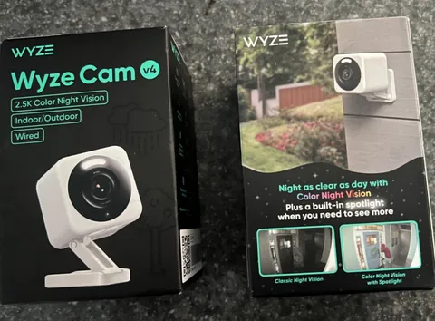 Wyze Cam v4 - 2.5K QHD Indoor/Outdoor WiFi Smart Security Camera 2pk