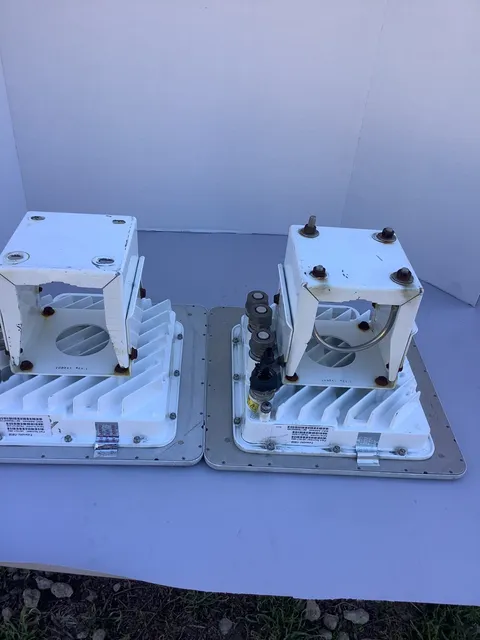 (2) Cisco Exalt ExtendAir r5005 Wireless Bridge 207927-002 model emimo100 