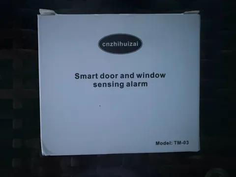 NIB Cnzhihuizai Smart Door & Window Sensing Alarm Home Office 2 Piece TM-03