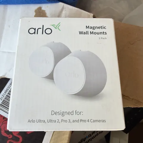 Arlo Magnetic Wall Mounts Retail Set of 2 for Ultra, Ultra 2 Pro 3 & Pro 4 pulls