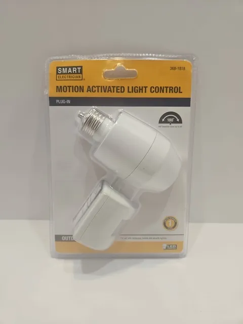 Outdoor Motion Detection Activated Light Control for Medium Base up to 150W Bulb