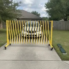 Portable 13FT Folding Safety Barrier w/ Locking Clips - Space-Saving Design