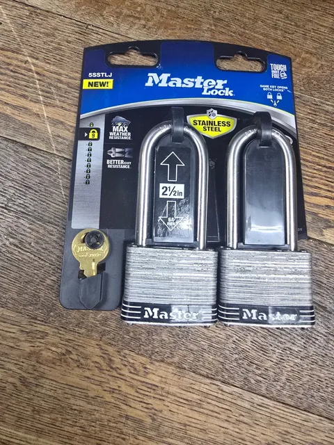 🔒Master Lock 5SSTLJ Stainless Steel 2 1/2" Weather Resistant 2 Lock Set * NEW