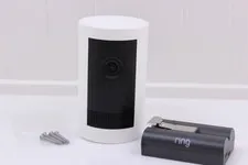 Ring Outdoor Cam Plus Battery Security Camera White w Battery & Mount 5CCEAB