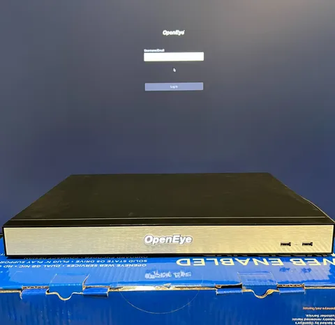 OpenEye OE-MAX1608 16 Port Hybrid Appliance, Web Enabled, Analog, Linux 8TB