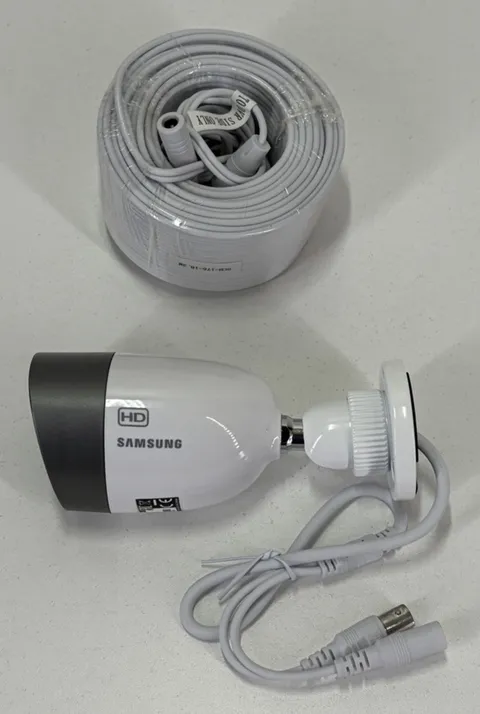 Samsung SDC-8440BCN Security Camera Night Vision HD Weatherproof  + Cable