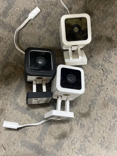 Bundle 3 Wyze Cam V3 Wi-Fi Security Camera for Indoor/Outdoor Surveillance Cam