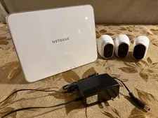 NETGEAR Base Station VMB3000 Security Hub with 3 Arlo Cameras VMC3030