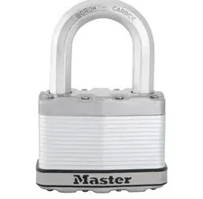 Master Lock Heavy Duty Outdoor Padlock with Key, 2-1/2 in. Wide, 1-1/2 in - New