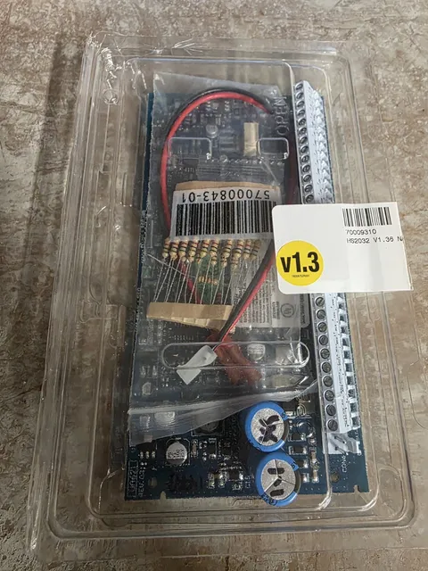 DSC alarm panel board P/N HS2032 Used