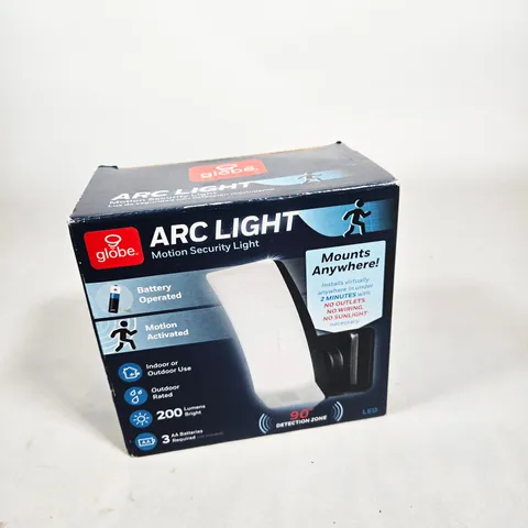 Globe ARC Light Motion Activated Sensor Security 3 AA Batteries 200 Lumens NIB