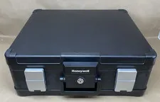 Honeywell 1114 0.39 CuFt Fireproof Chest Waterproof 1 Key Lock *LOCAL PICKUP*