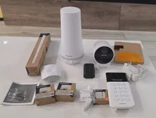 SimpliSafe Wireless Outdoor 1080P Camera CMOB1 Active Guard Motion w/accesories