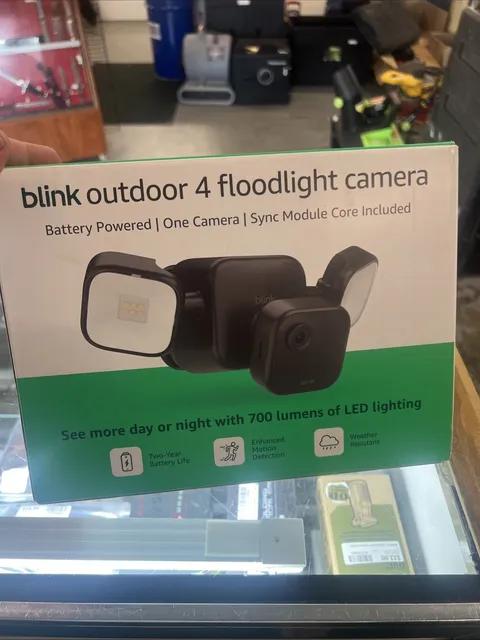 Blink Outdoor 4 Floodlight Camera B0DV4VRMND Wireless 1080p HD Tested