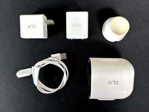 Arlo Pro 4 VMC4041P Camera 2K Color With Cord, Battery, and Magnetic Stand