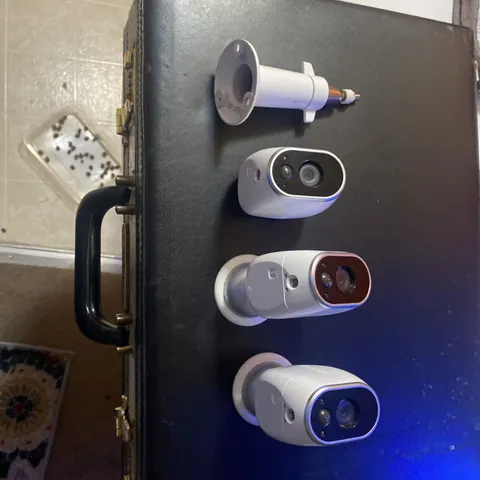 3x Netgear Arlo VMC3030 Wireless HD Security Cameras . No batteries included