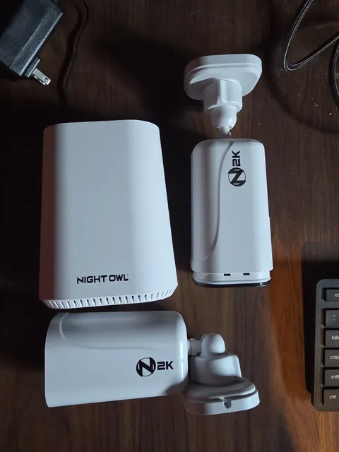 Night Owl 2k HD Wi-Fi Security Hub with 64GB microSD Card And 2 Cameras