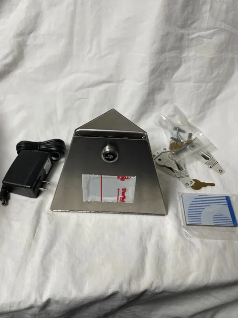 Triangle Corner Security Camera Mount (No Camara) BX(201)