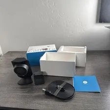 SimpliSafe Indoor Camera Wi-Fi HD Security Camera SSCM1 + Wall Charger + cord !!