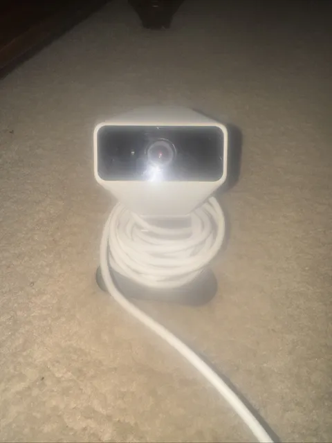 XFinity HD Xcam2 Indoor Outdoor Security Motion Camera  SCHC2AEW