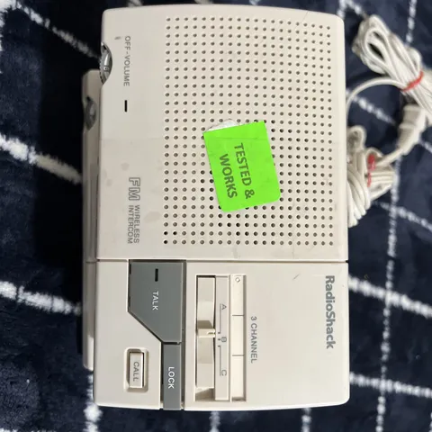 Radio Shack FM Wireless Intercom 3 Channel 43-490