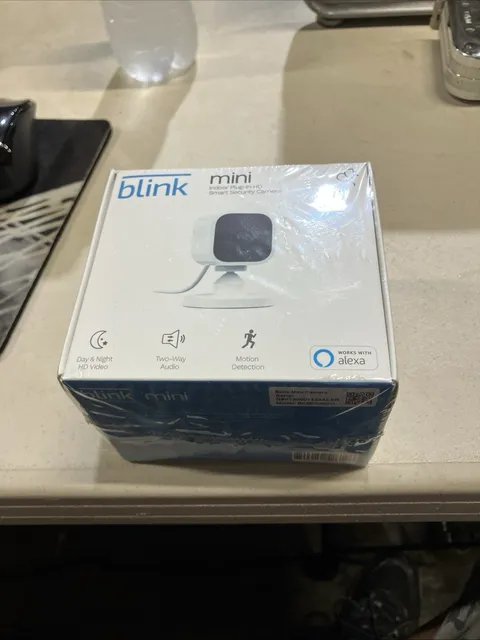 (S) Blink Mini Indoor Plug-In HD 1080p Smart Security Camera White NEW SEALED