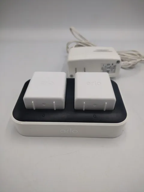 Arlo Dual Charging Station (Model VMA5400C) With two Batteries