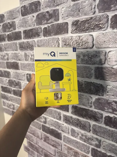 myQ Indoor Camera Gen 2 2K Wi-Fi Indoor Security Camera Night Vision 2-Way