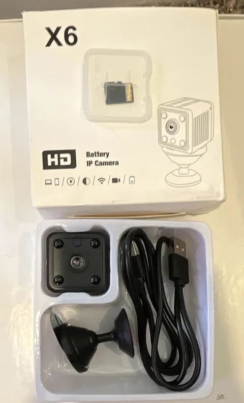 X6 1080p Wi-Fi IP Mini Cube Indoor Camera Battery Motion Mic/Speaker, Mount