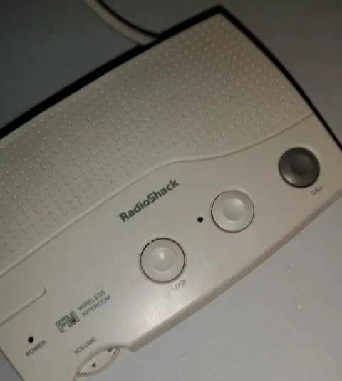 Radio Shack Two Station Wireless FM Intercom Three-Phase Compatible White 43-493