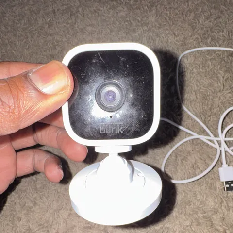 Blink Mini 1080p Indoor Wired USB Wi-Fi IP Camera Alexa Mic/Speaker White