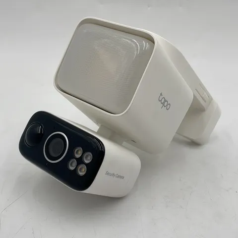 Tapo 2K Outdoor Pan/Tilt Wireless Floodlight Security Camera only