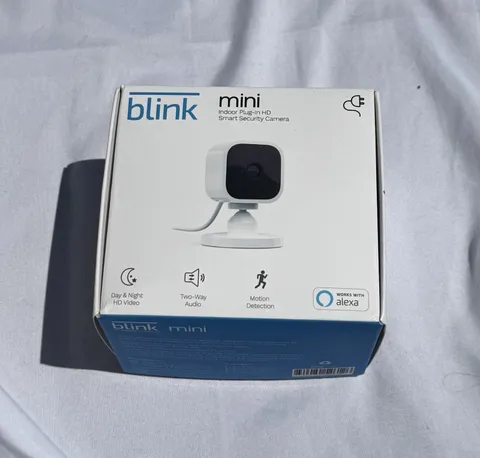 Blink Mini Indoor Plug-In HD Smart Security Camera White Alexa New Sealed