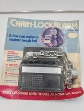 Chain Lock Alarm # 5800 - The Peterzell Co. 1978 Vintage - new in package