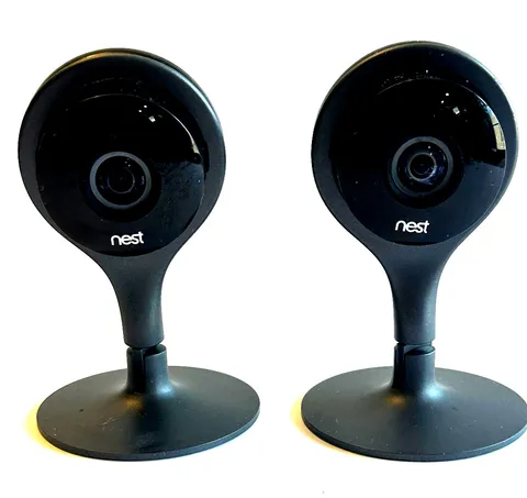 Nest Cam Indoor Security Camera 1st Gen A0005 w/ Mount x2 no wires included