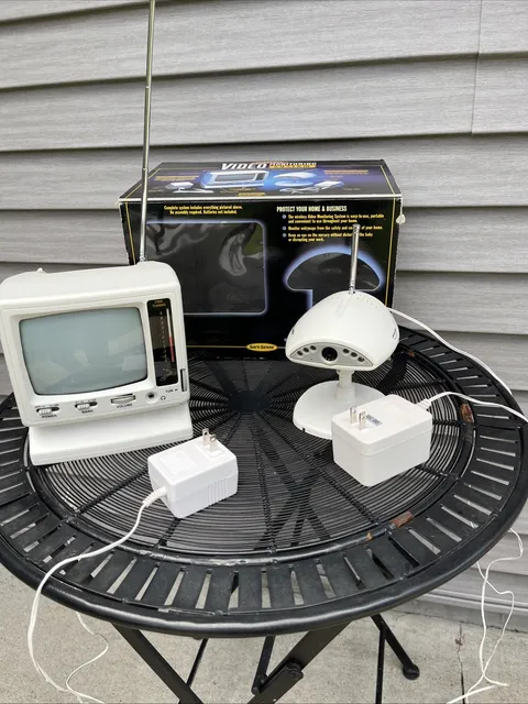 Vintage SafeSense Wireless Video Monitoring System with Power Adapter Model 1801