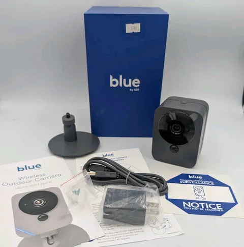 Blue by ADT Wireless Outdoor Camera SCE2R0-29 Graphite Open Box Complete 1080p