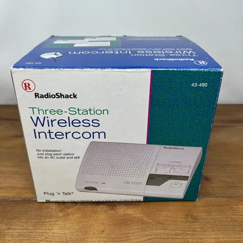 Tandy Radio Shack Three-Station Wireless Intercom Plug 'N Talk #43-490 NOB