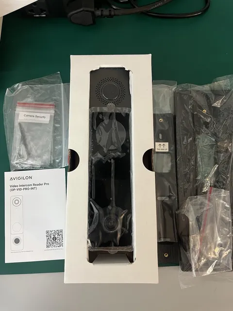 Avigilon Video Intercom Reader Pro, Model OP-VID-PRO-INT