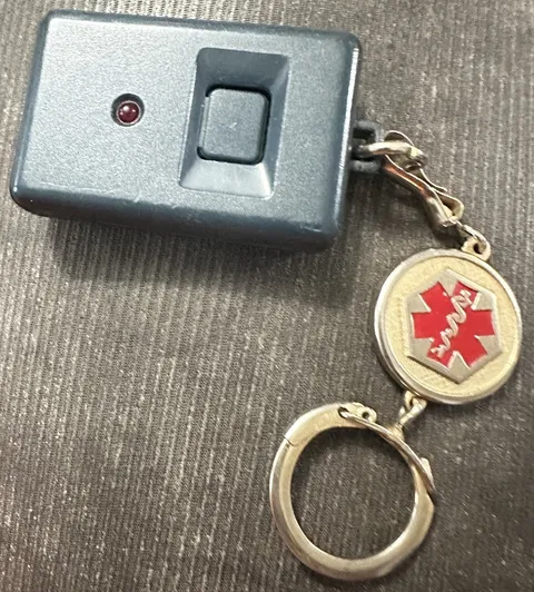 Medical Alert Button ELV55AAL7571 & Medical Data Keychain