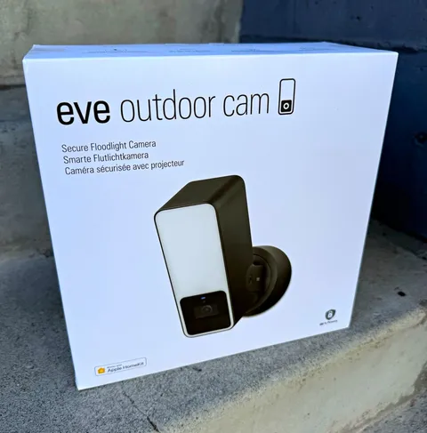 Eve Outdoor Cam Secure Floodlight Camera Wi-Fi 1080p HomeKit Black/White/sealed